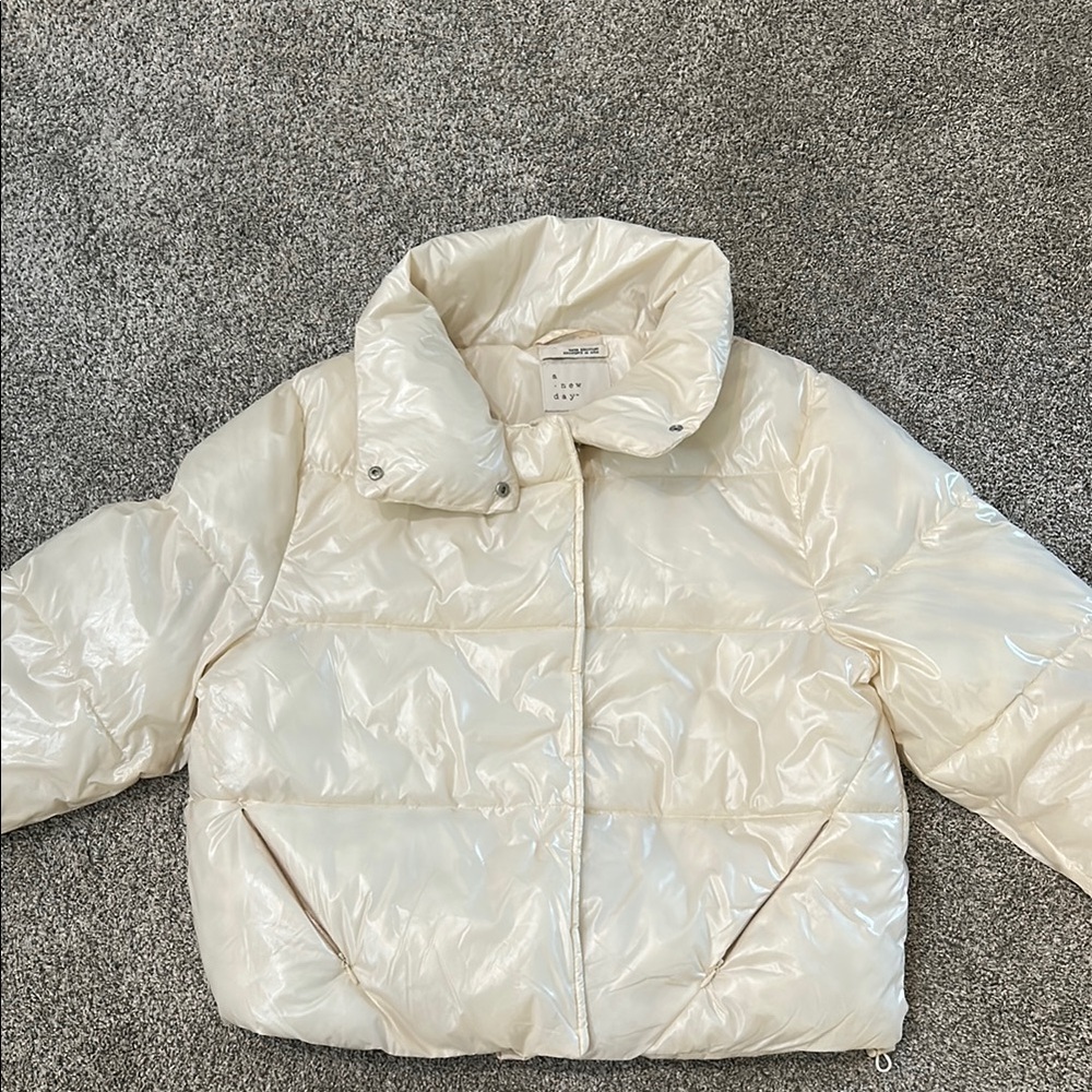 Women's Cream Puffer Jacket
